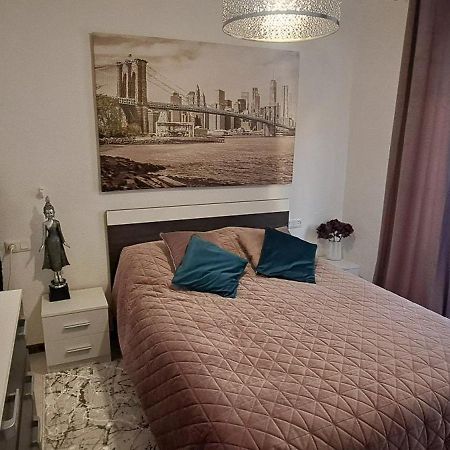 Apartament Jakub De Lux Torrevieja Buitenkant foto